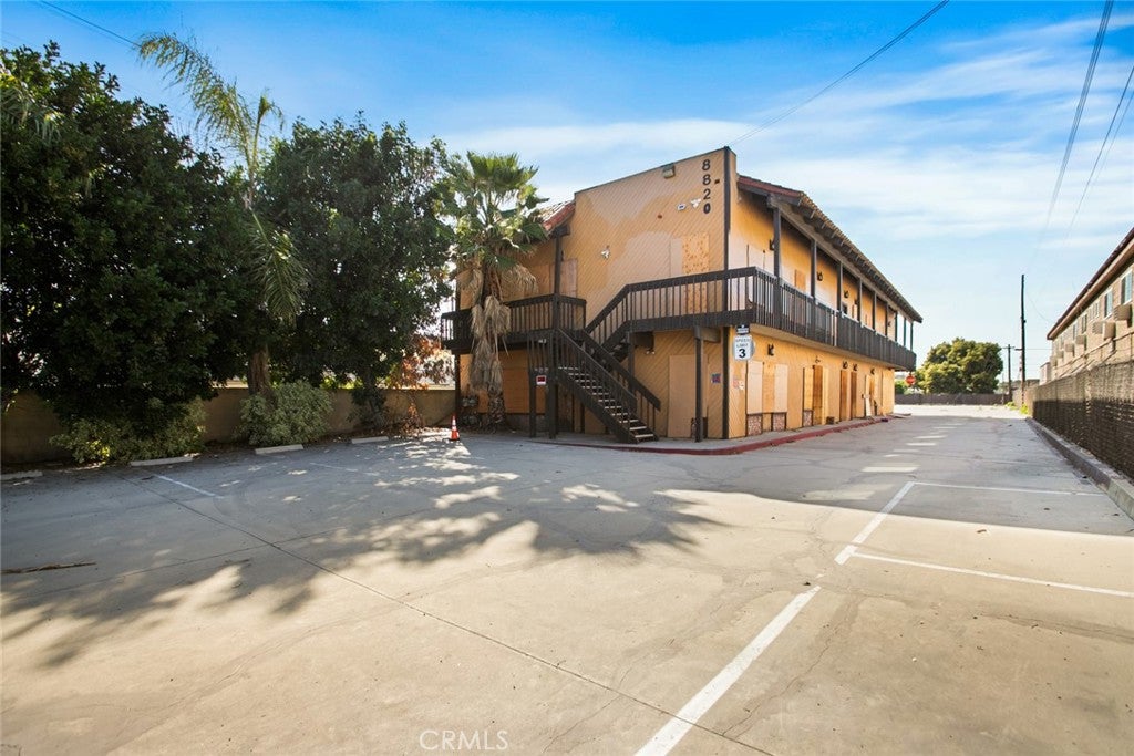 8820 Artesia Blvd, Bellflower, CA 90706