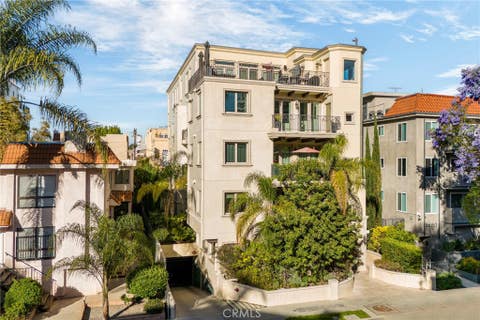 Photo of 1644 S Bentley Avenue #401, Los Angeles, CA 90025 (MLS # SB26128373)