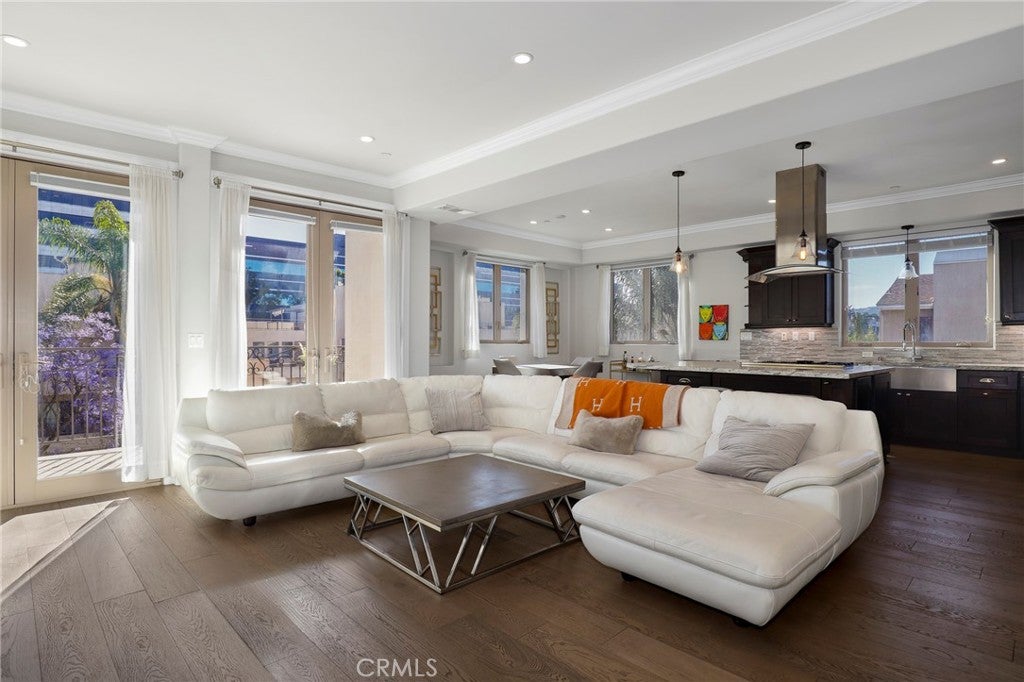 Photo of 1644 S Bentley Avenue #401, Los Angeles, CA 90025 (MLS # SB26128373)