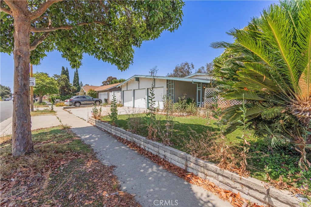 521 N Chantilly