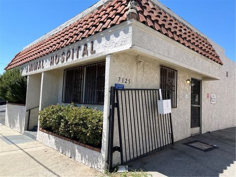 7125 Darby Avenue Reseda CA 91335