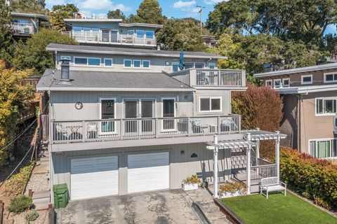 Photo of 445 Monterey Drive, Aptos, CA 95003 (MLS # ML82025854) Photo of 445 Monterey Drive, Aptos, CA 95003 (MLS # ML82025854)