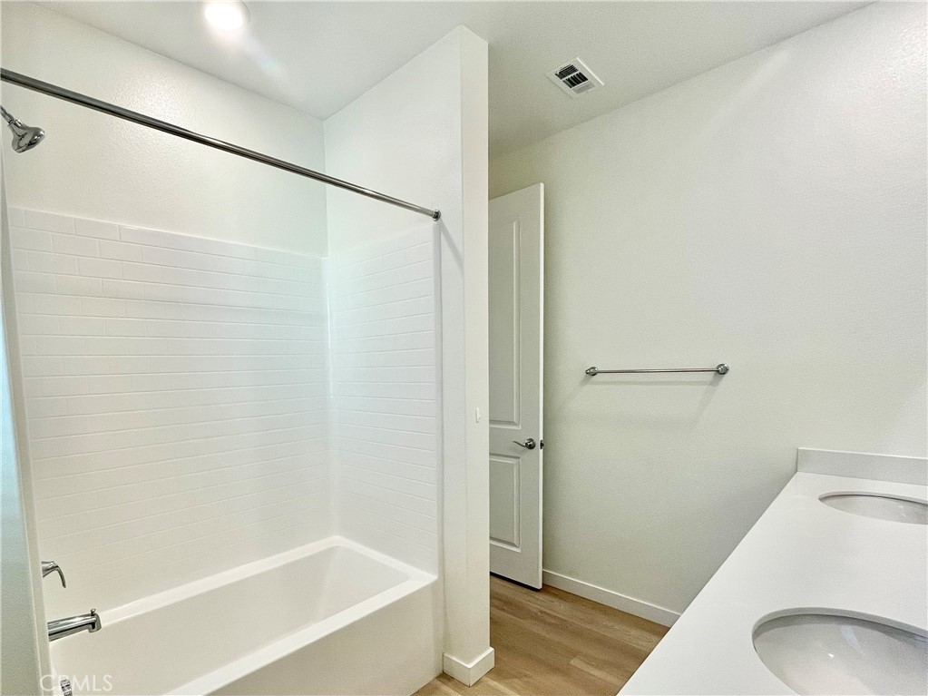 Sage (SAGE5P) - Residential Lease