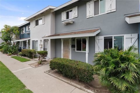 Photo of 19774 Cambridge Lane, Huntington Beach, CA 92646 (MLS # SR25223688)