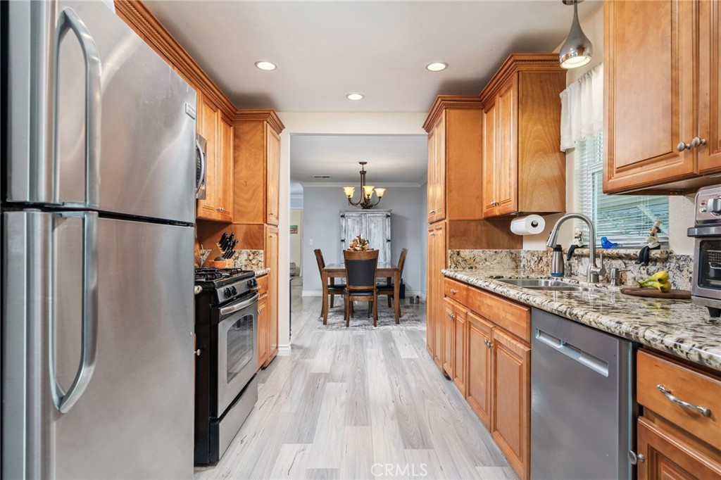 1245 W Cienega Avenue 128