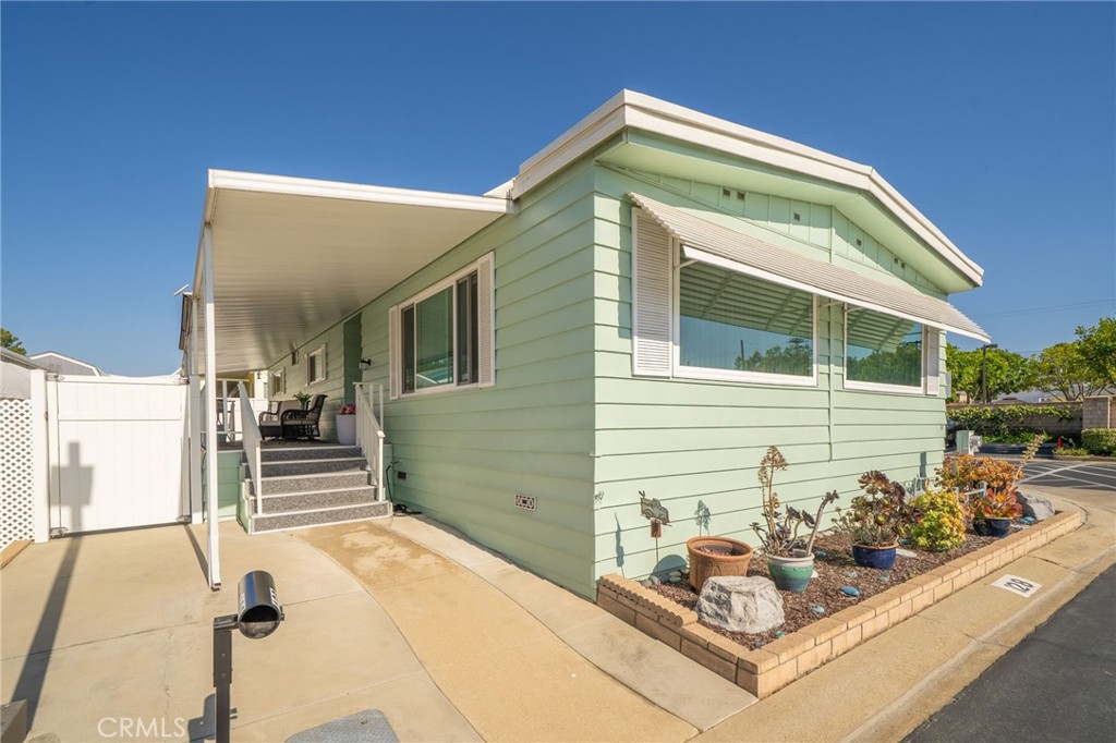 1245 W Cienega Avenue 128