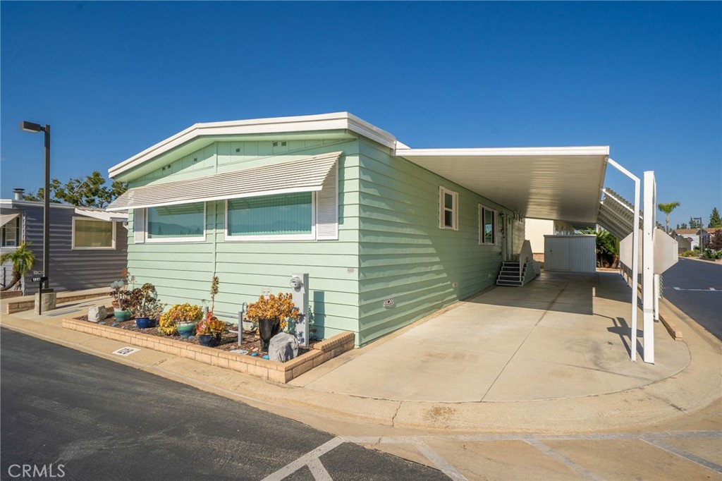 1245 W Cienega Avenue 128