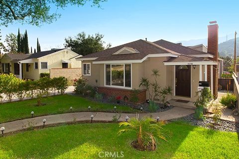 Photo of 3238 Montrose Ave, La Crescenta, CA 91214 (MLS # BB26091299)