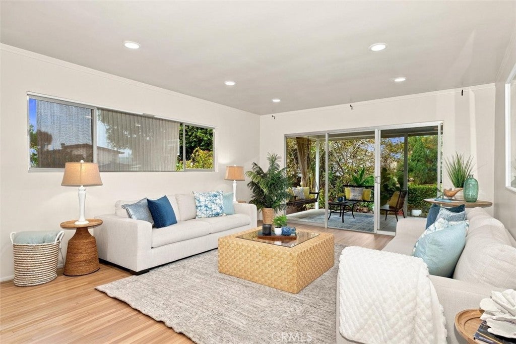1621 Flower Avenue