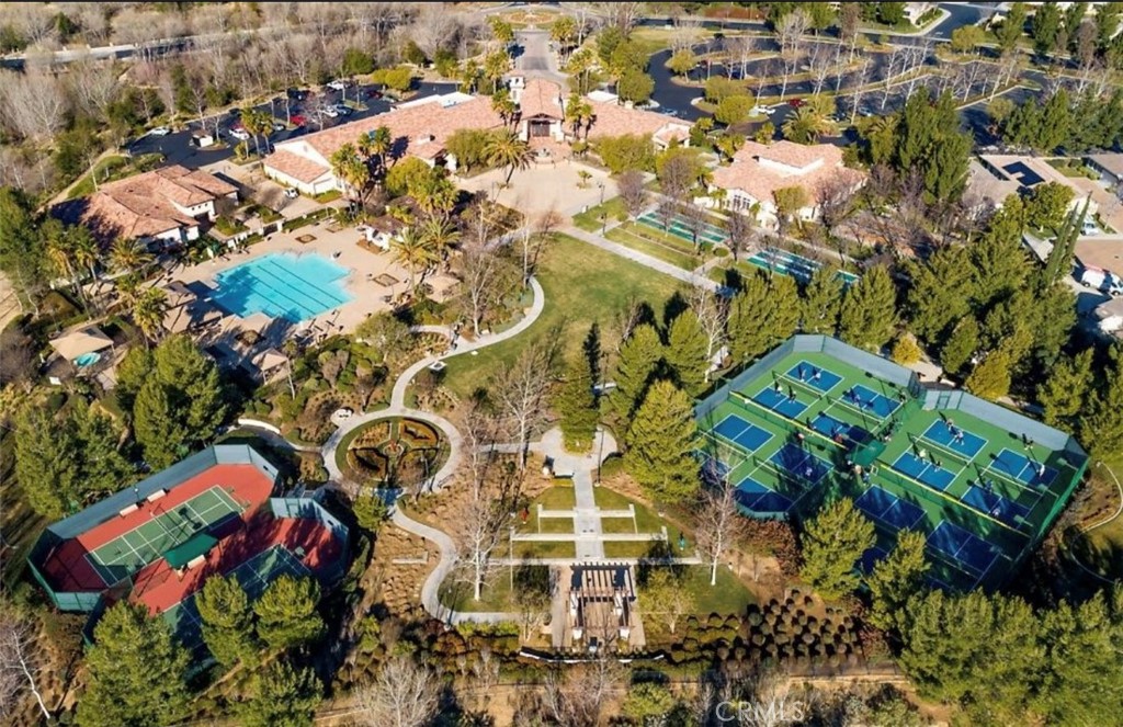 Four Seasons - Residential