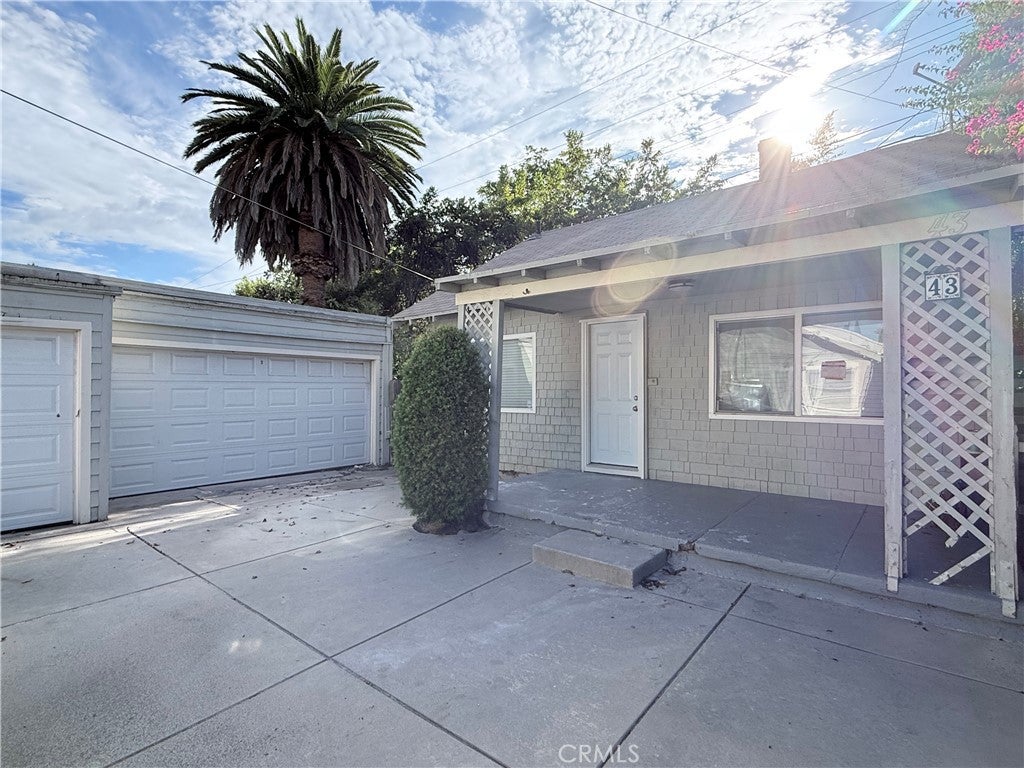 43 S Greenwood