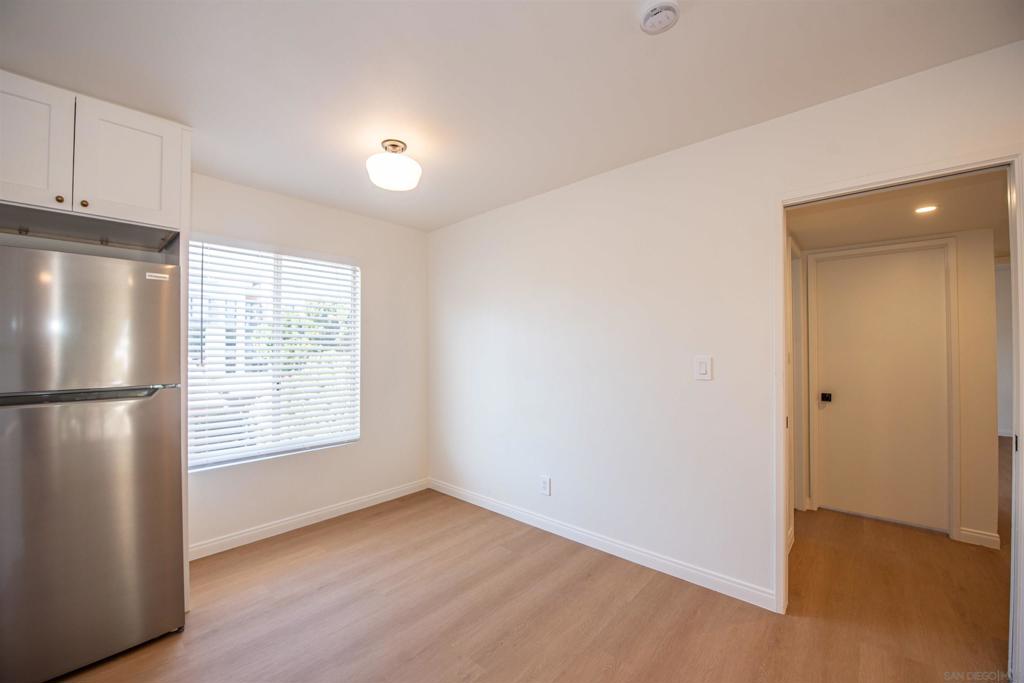 930 B Avenue 15