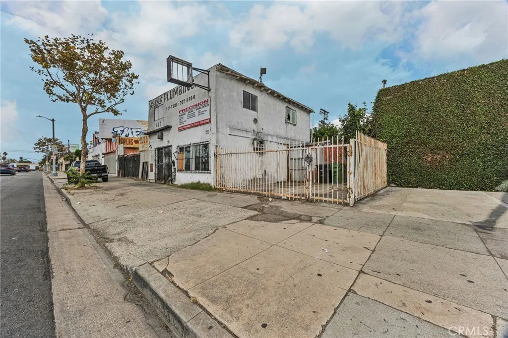 Los Angeles, California 90001, United States, ,Commercial,Active,228013