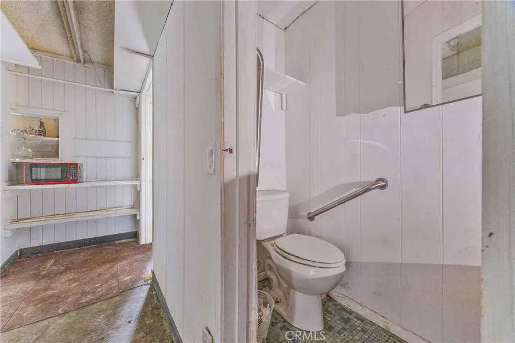 Los Angeles, California 90001, United States, ,Commercial,Active,228013