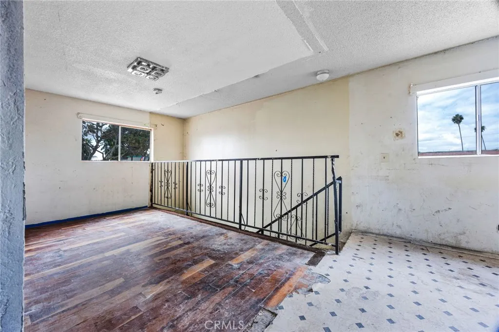 Los Angeles, California 90001, United States, ,Commercial,Active,228013