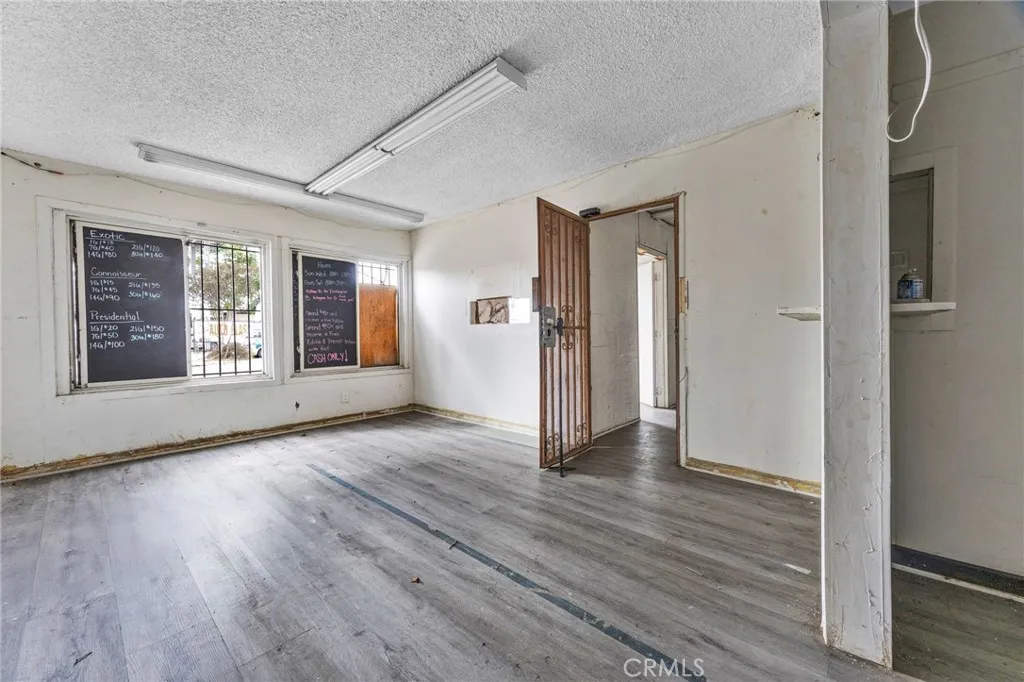 Los Angeles, California 90001, United States, ,Commercial,Active,228013