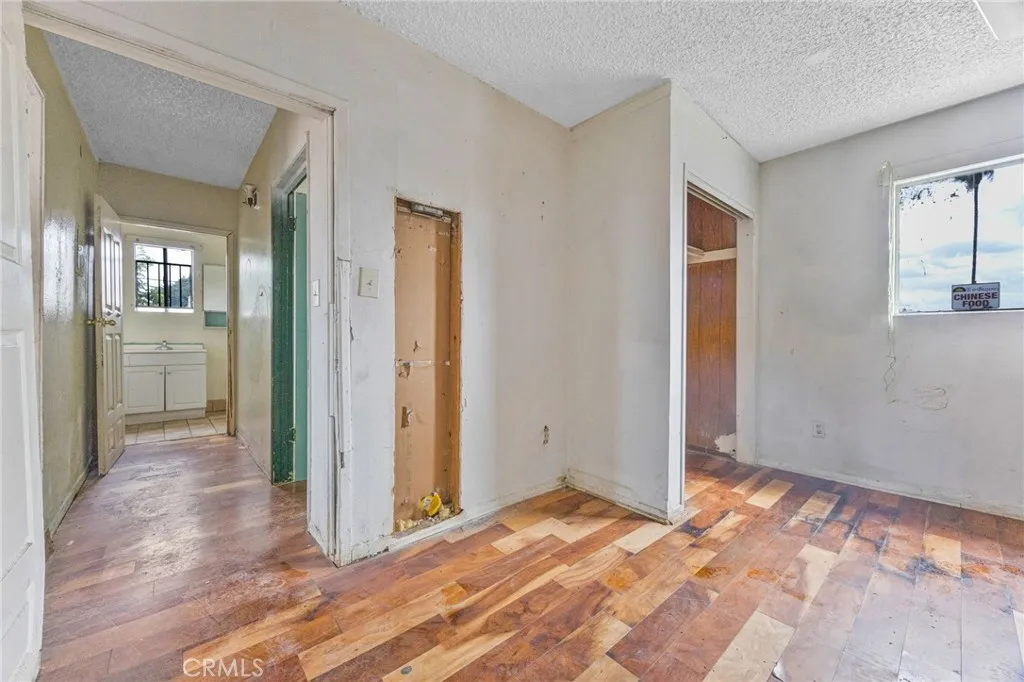 Los Angeles, California 90001, United States, ,Commercial,Active,228013