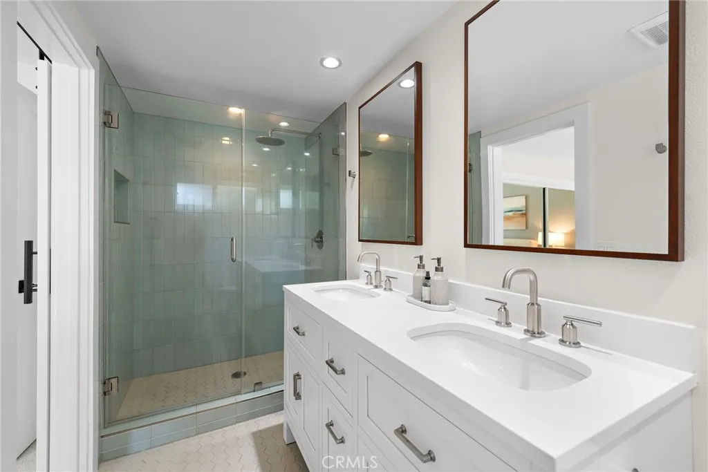 Laguna Niguel, California 92677, United States, 3 Bedrooms Bedrooms, ,2 BathroomsBathrooms,Residential,Active,171134