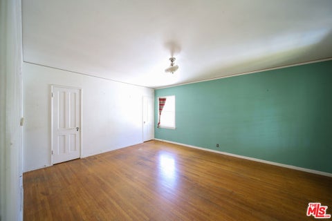 Tiny photo for 713 N Doheny Drive, Beverly Hills, CA 90210 (MLS # 26862079)