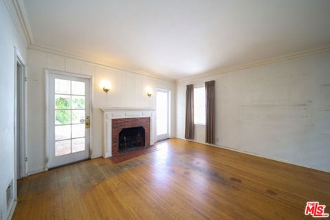 Tiny photo for 713 N Doheny Drive, Beverly Hills, CA 90210 (MLS # 26862079)
