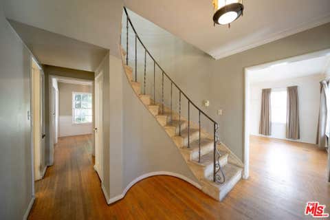 Tiny photo for 713 N Doheny Drive, Beverly Hills, CA 90210 (MLS # 26862079)