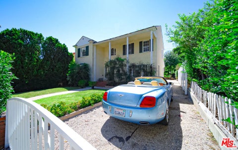 Tiny photo for 713 N Doheny Drive, Beverly Hills, CA 90210 (MLS # 26862079)