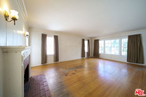 Tiny photo for 713 N Doheny Drive, Beverly Hills, CA 90210 (MLS # 26862079)
