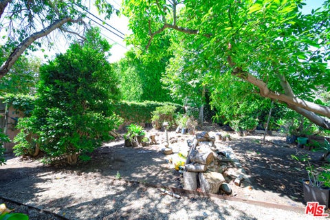 Tiny photo for 713 N Doheny Drive, Beverly Hills, CA 90210 (MLS # 26862079)