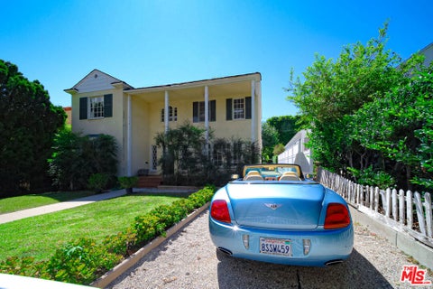Tiny photo for 713 N Doheny Drive, Beverly Hills, CA 90210 (MLS # 26862079)