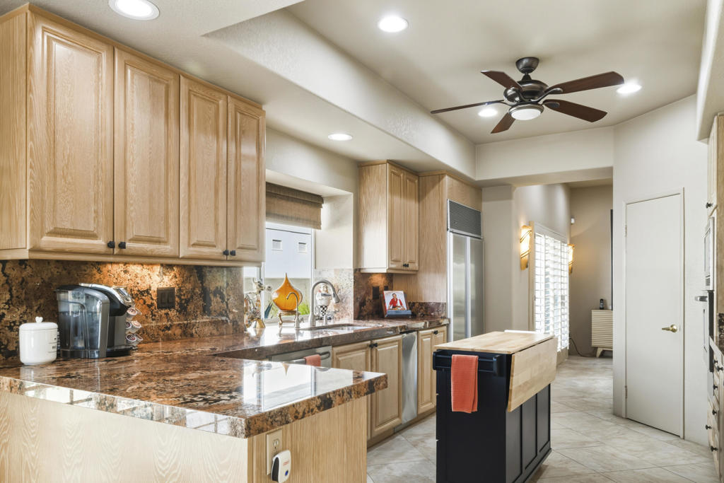 Lake La Quinta - Residential