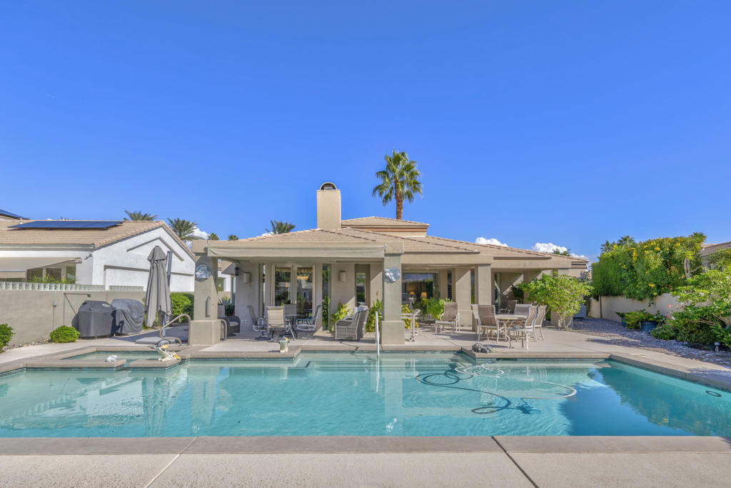 Lake La Quinta - Residential