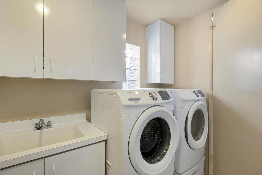 Lake La Quinta - Residential