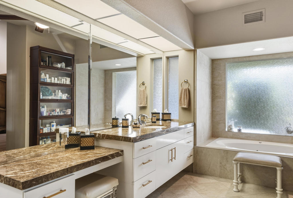 Lake La Quinta - Residential