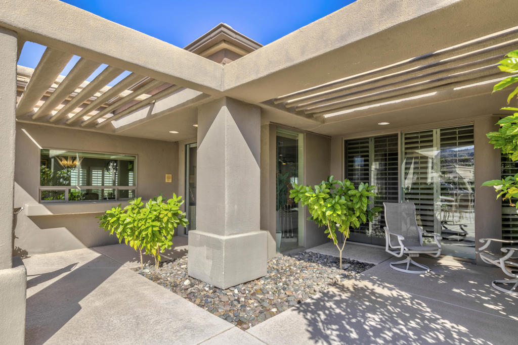 Lake La Quinta - Residential