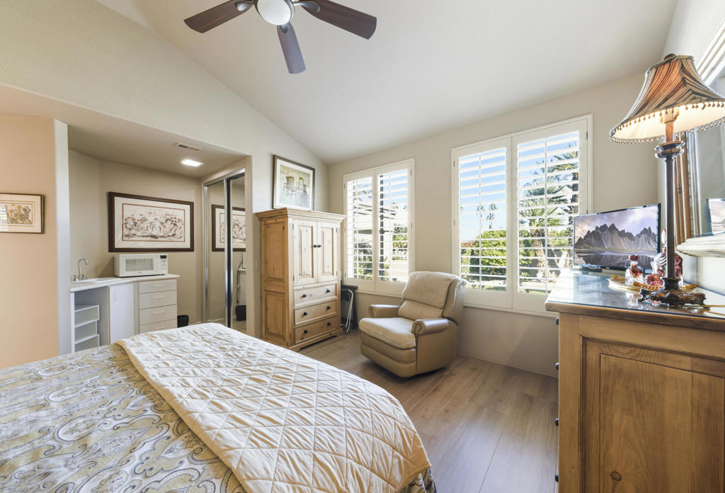 Lake La Quinta - Residential