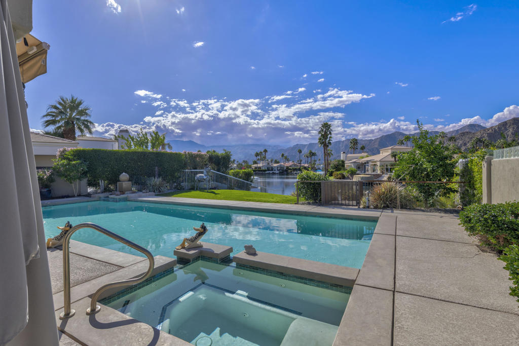 Lake La Quinta - Residential