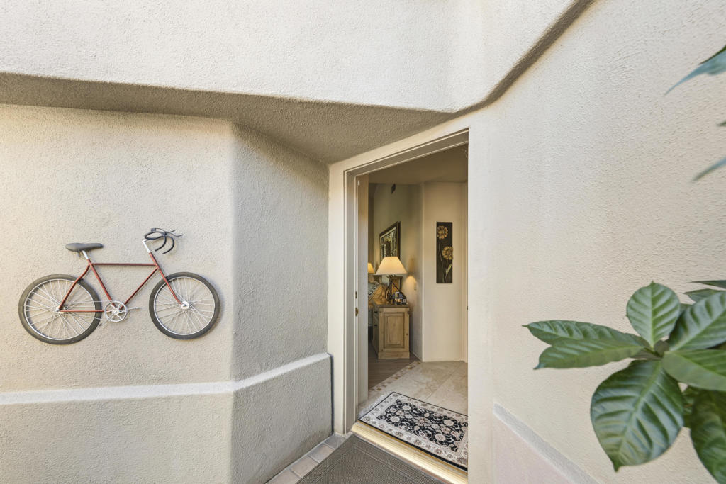 Lake La Quinta - Residential