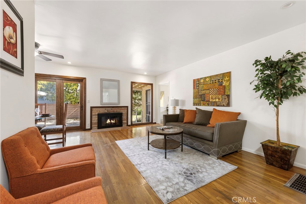 2334 Iroquois Avenue