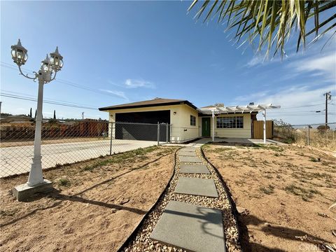 Photo of 930 W Franklin Avenue, Ridgecrest, CA 93555 (MLS # IV26084865)