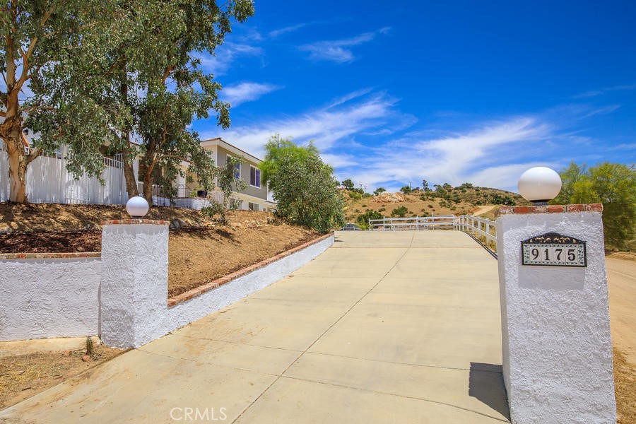 9175 Yucca Hills