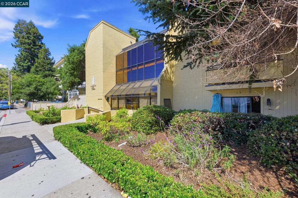 324 Catalpa St 120