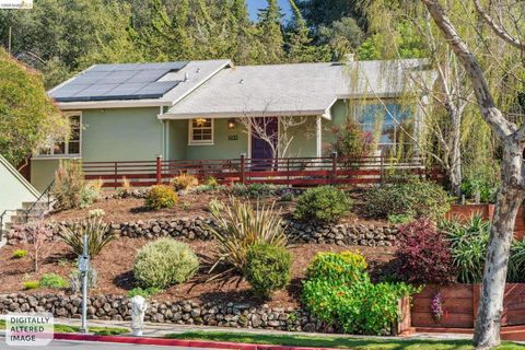 Photo of 1400 1400 Grand Avenue Ave, Piedmont, CA 94610 (MLS # 41126076)