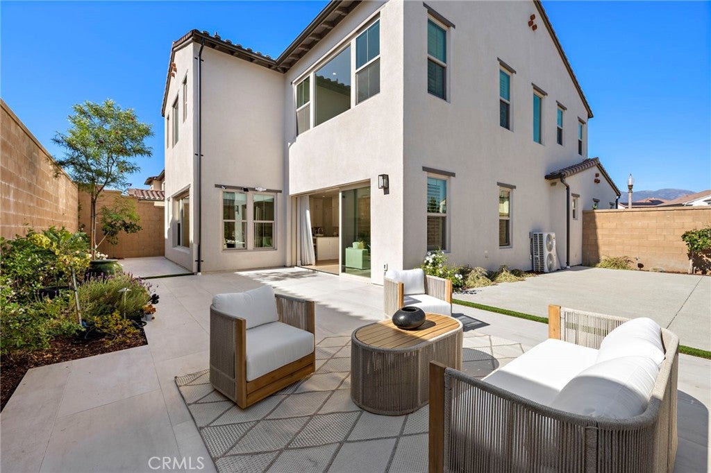 305 Brimwood, Irvine CA 92618