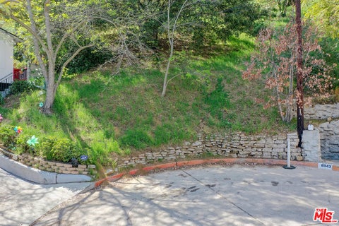 Photo of 0 W Holly Place, Los Angeles, CA 90046 (MLS # 26101948)