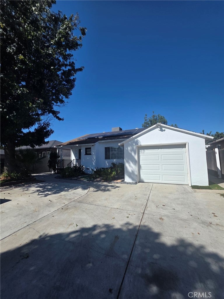7453 Blewett Avenue, Lake Balboa CA 91406