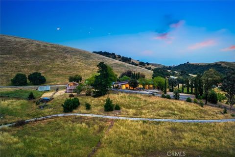 Tiny photo for 3330 S El Pomar Rd, Templeton, CA 93465 (MLS # NS26060450)
