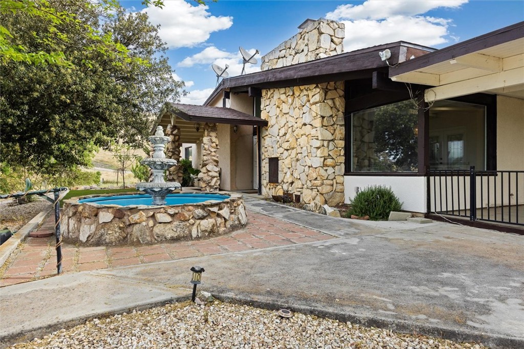 PROPERTIES 3330 S El Pomar