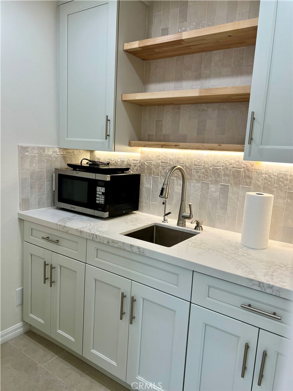 Photo of 16871 Canyon Lane, Huntington Beach, CA 92649 (MLS # OC25272014)