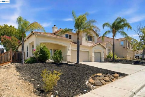 Photo of 2627 Leopard Way, Antioch, CA 94531 (MLS # 41139504)
