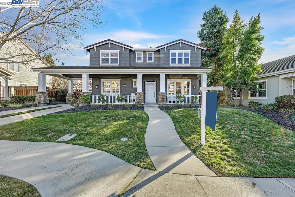 listing image 130726810118868245793